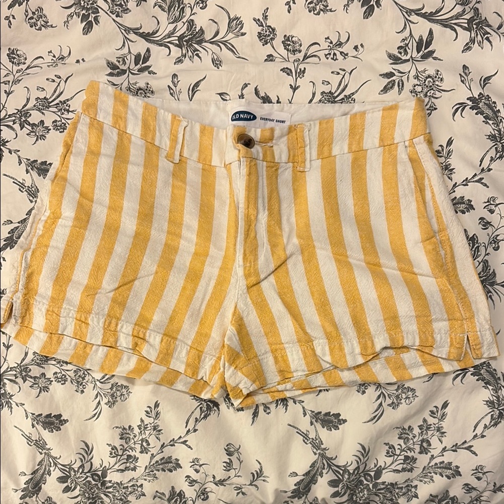 Old Navy Yellow Striped Women's Shorts